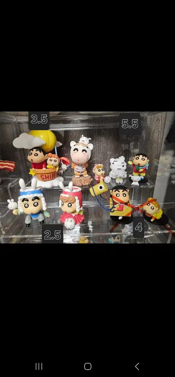 52toys 및 짱구 피규어 팝니다