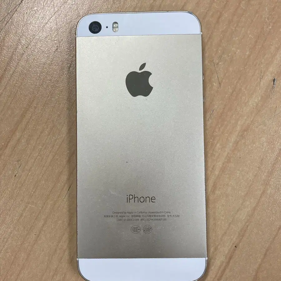 iPhone5s 16GB Gold  50047