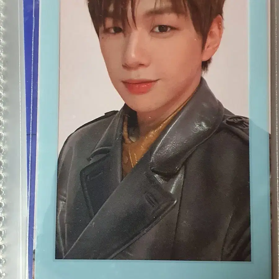 더스토리 강다니엘 포카