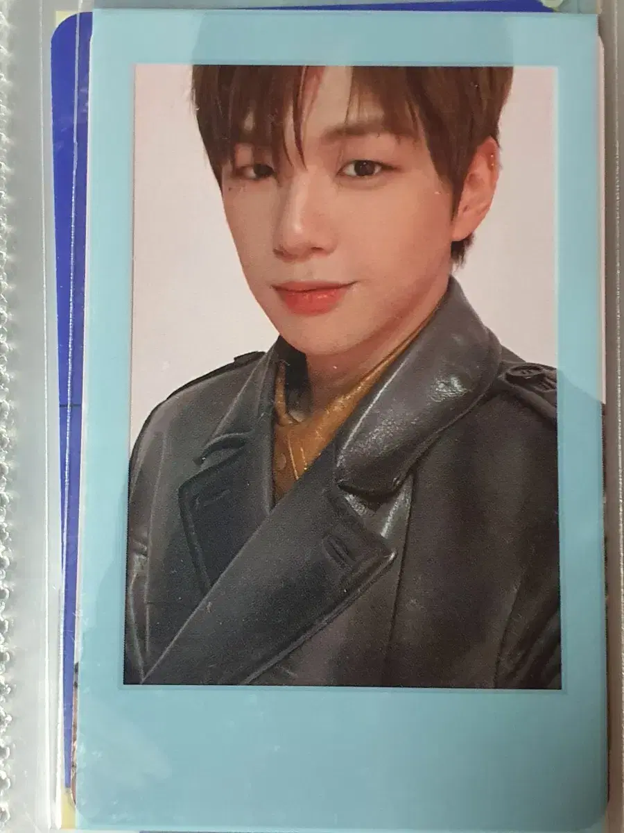 더스토리 강다니엘 포카