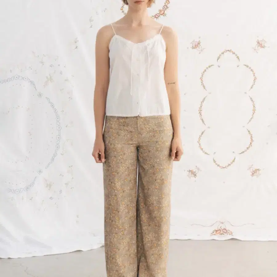 구해요) Via Flower silk wide-fit pants