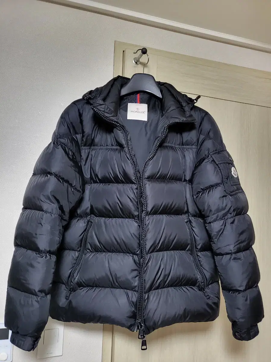 Moncler Marc size 4