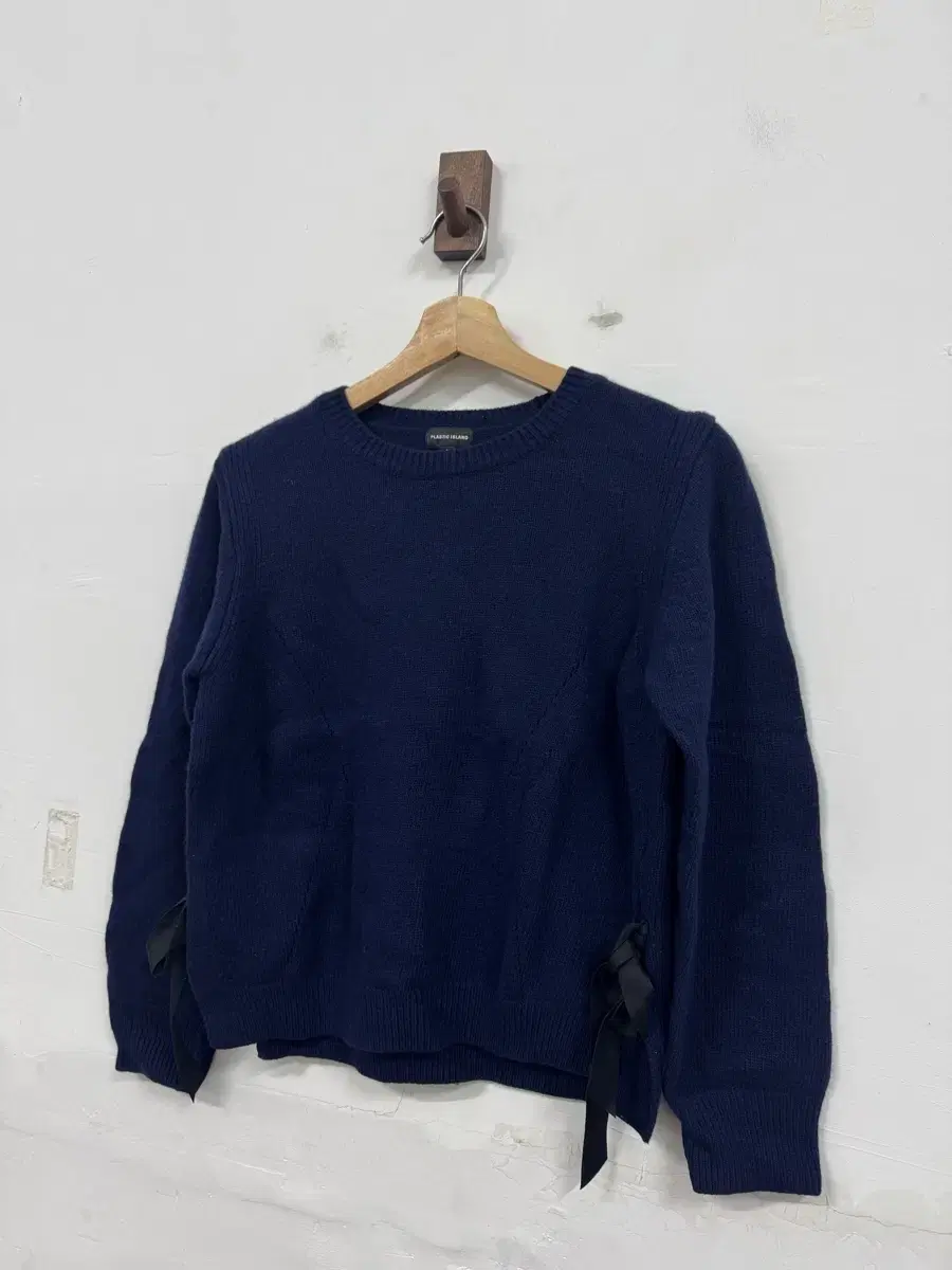 (S)Plastic Island Women's Knit