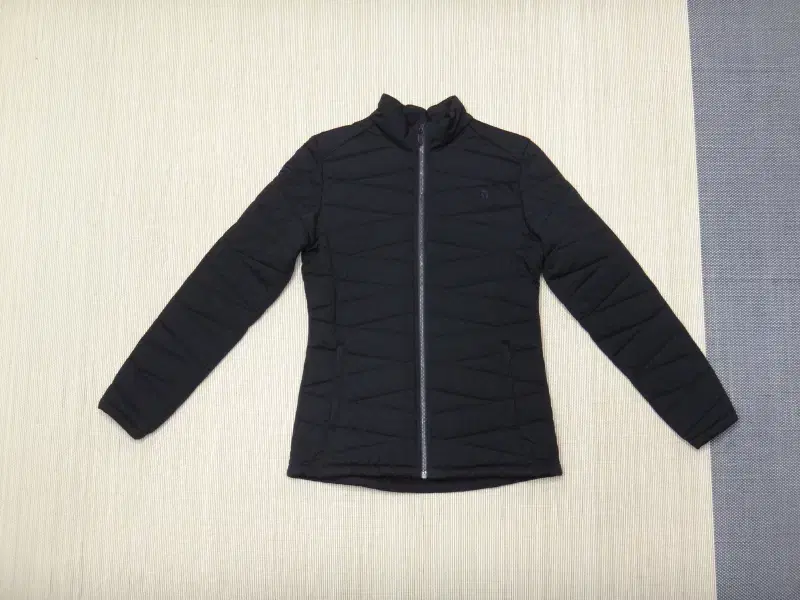 (90/M) The North Face Black VX Comfort Jacket