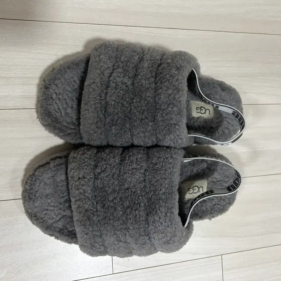 UGG 플러프예 빅키즈 uk2