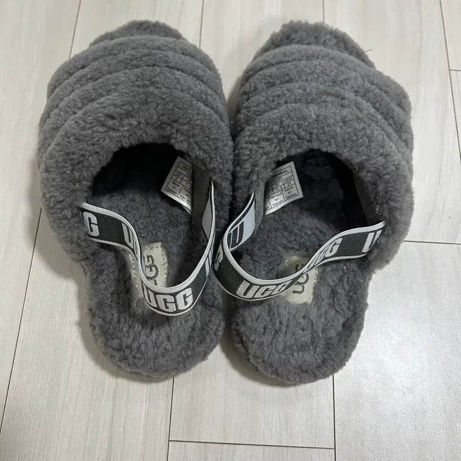 UGG 플러프예 빅키즈 uk2