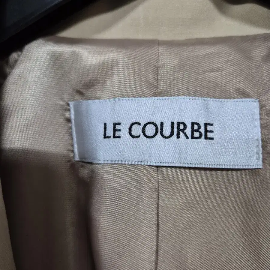 LE COURBE 롱코트 66