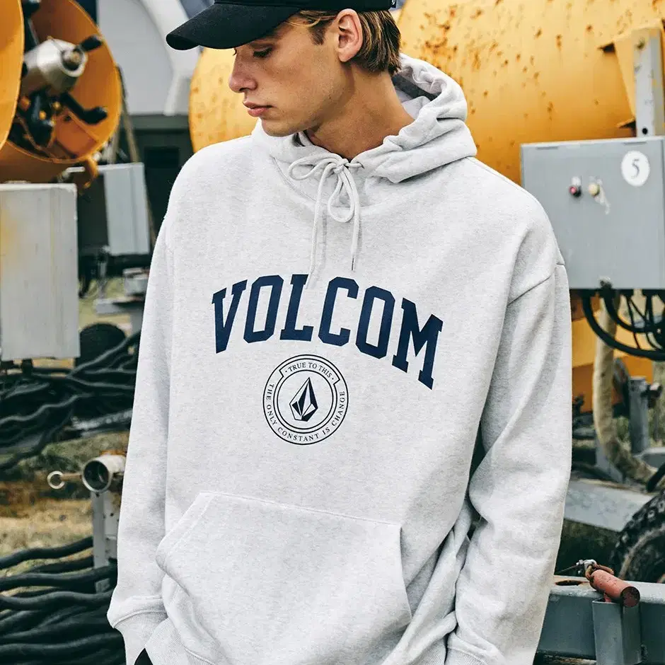 볼컴(VOLCOM) 아치로고 오버핏 기모 후드티_NAVY_네이비 M