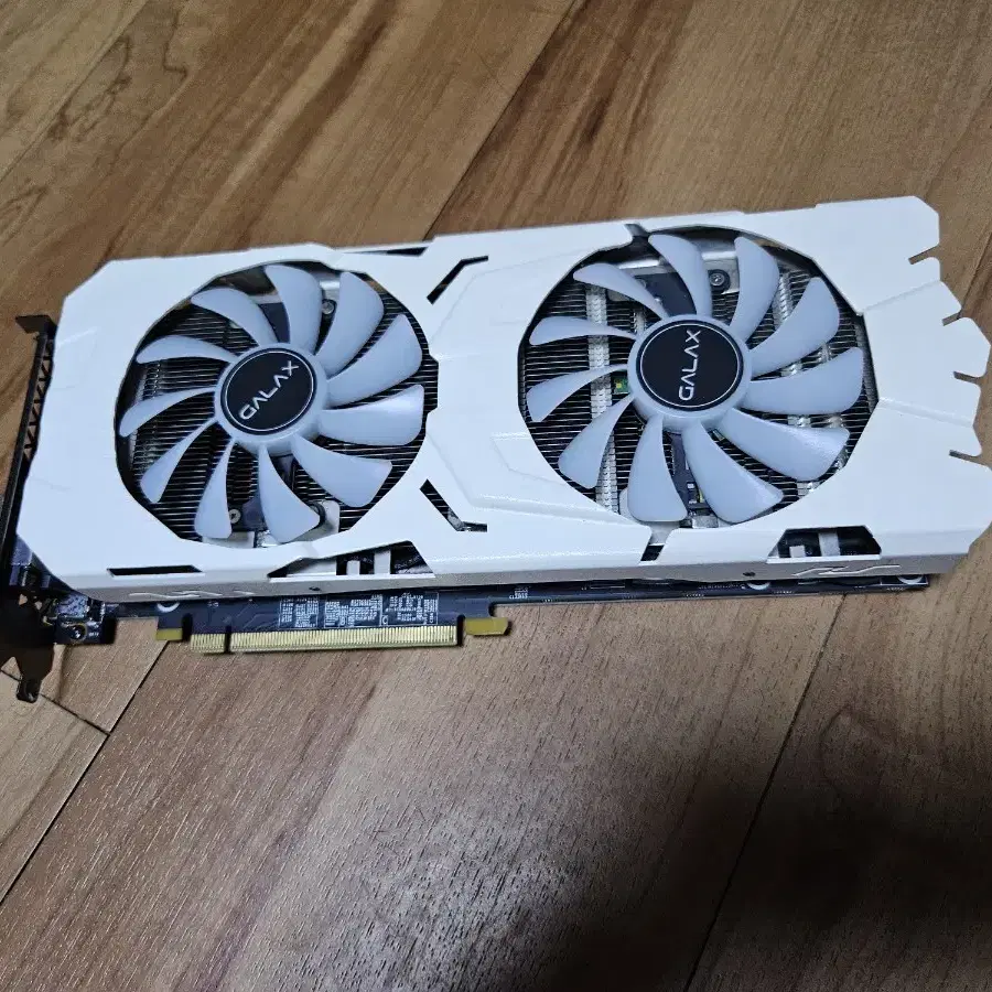 그래픽카드 GTX 1070ti 팔아요