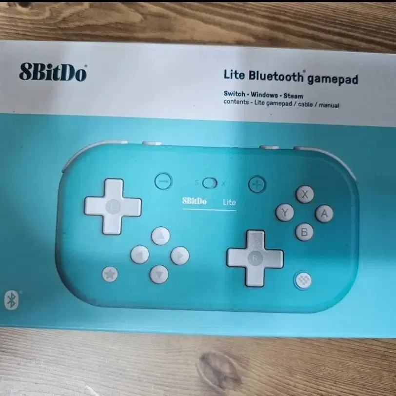 8BitDo Lite 게임컨드롤러 팝니다