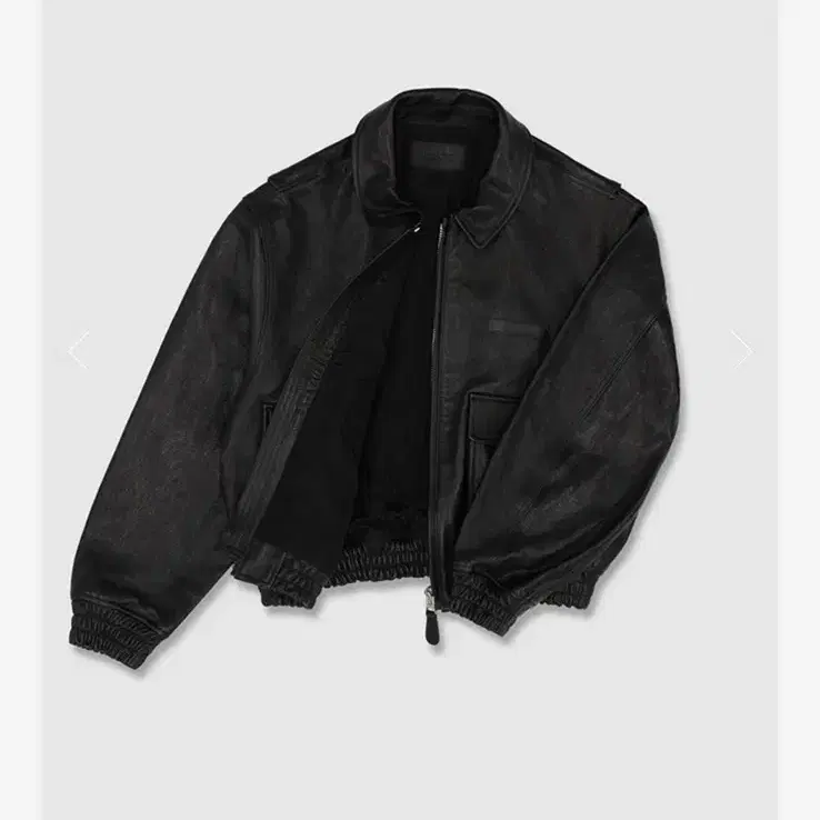 얼바닉30 A-2 Leather Jacket (Black)