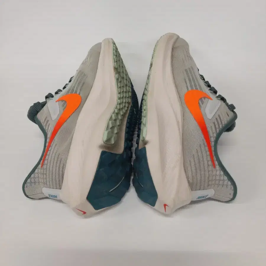 나이키 AIR ZOOM PEGASUS39 /DM4015-003/230mm