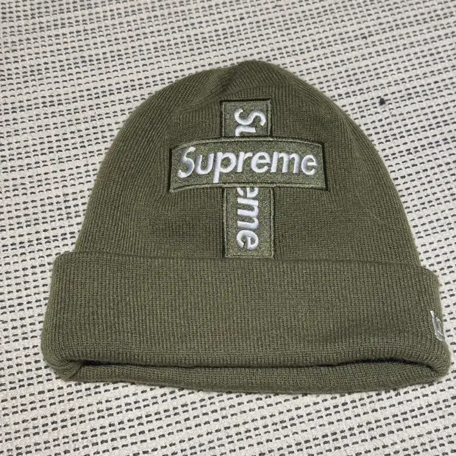 Supreme newera