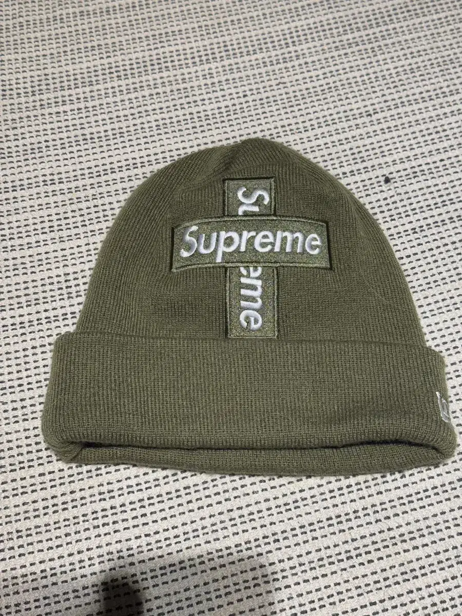 Supreme newera