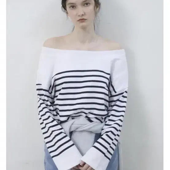 윤슬샵 boat neckline stripped t-shirt 새상품