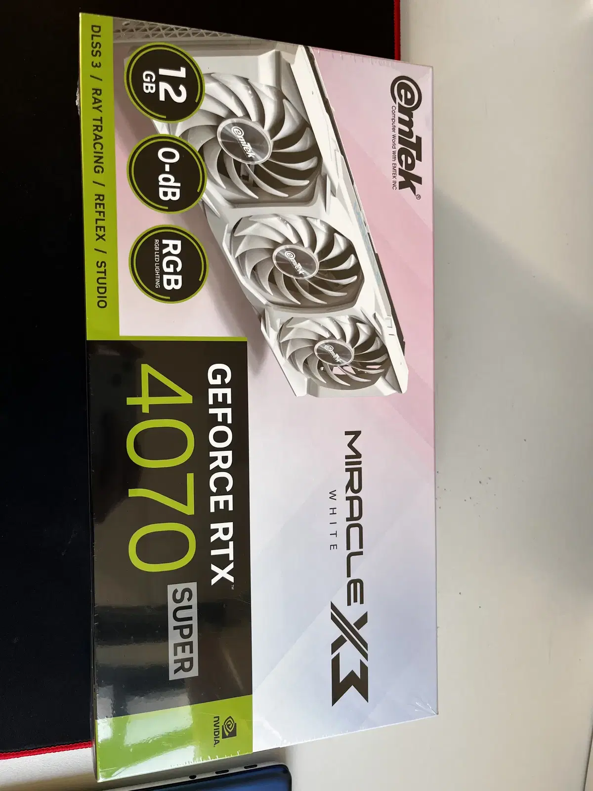 GeForce RTX 4070 SUPER 12GB (White, Emtek)