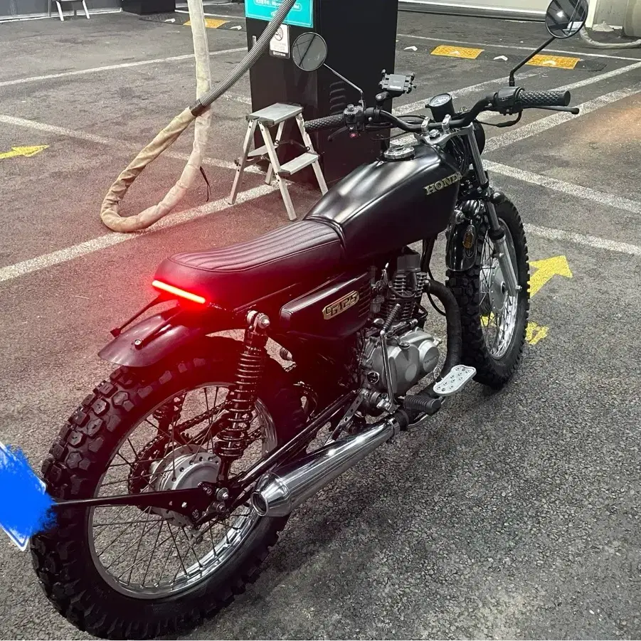 혼다 cg125 블랙 커스텀 모터사이클 sr400 cb400ss