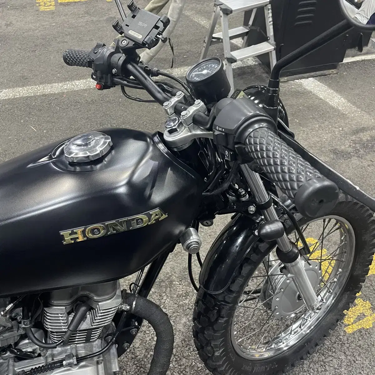 혼다 cg125 블랙 커스텀 모터사이클 sr400 cb400ss