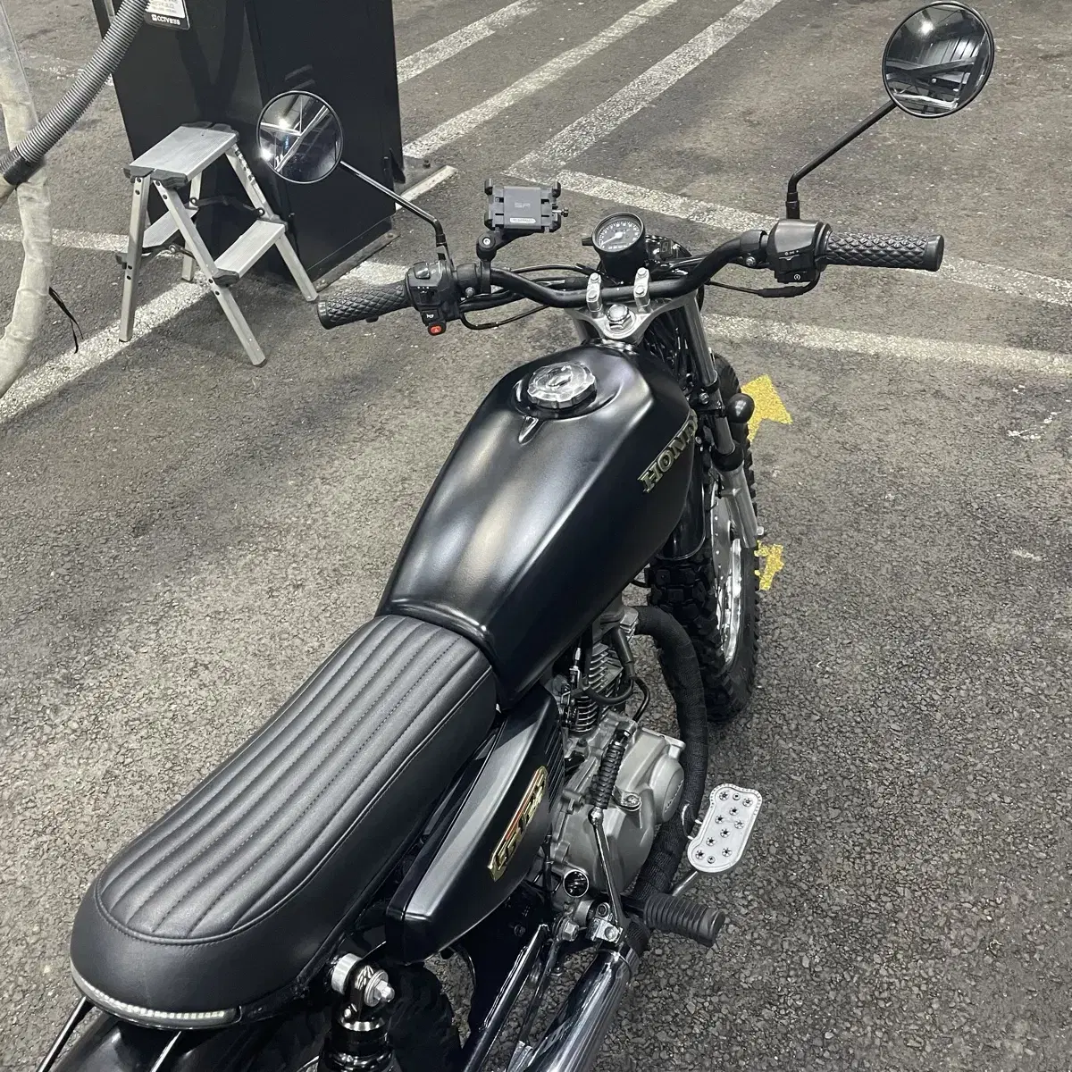 혼다 cg125 블랙 커스텀 모터사이클 sr400 cb400ss