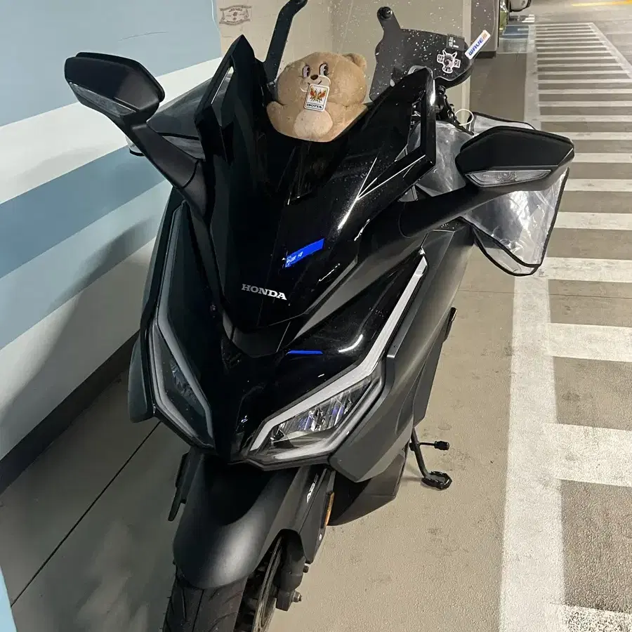 포르자350 23년식 12500km