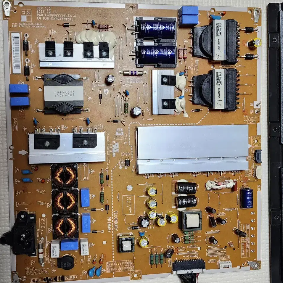 LG 티비 메인보드 부품 (60UF8570)