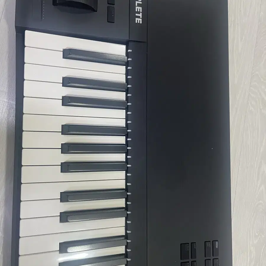 komplete S88 mk2