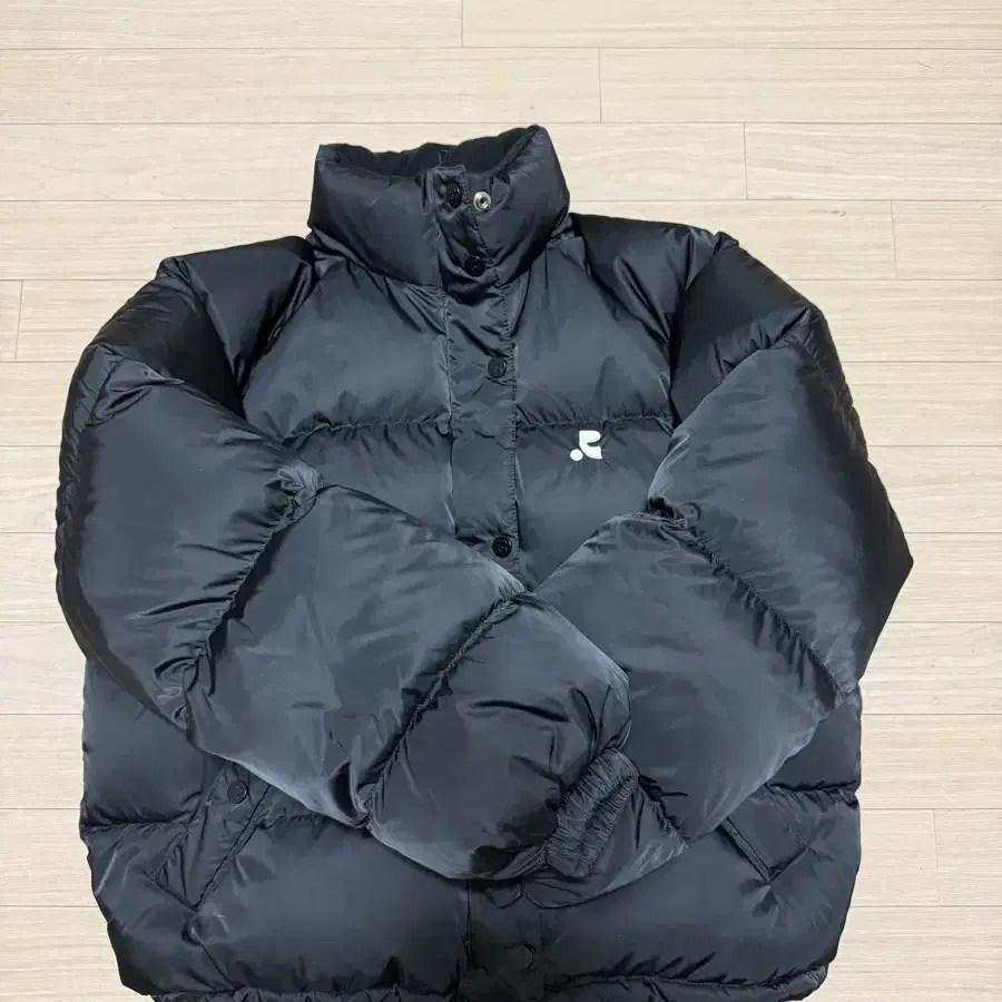 레스트앤레크레이션 패딩 (RR LOGO DOWN JACKET-BLACK)