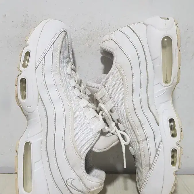 택포 260~265 A급 정품 NIKE 95 AIR-MAX 에센셜 쿠션화