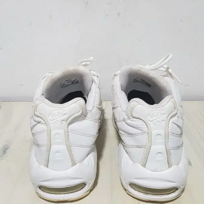 택포 260~265 A급 정품 NIKE 95 AIR-MAX 에센셜 쿠션화