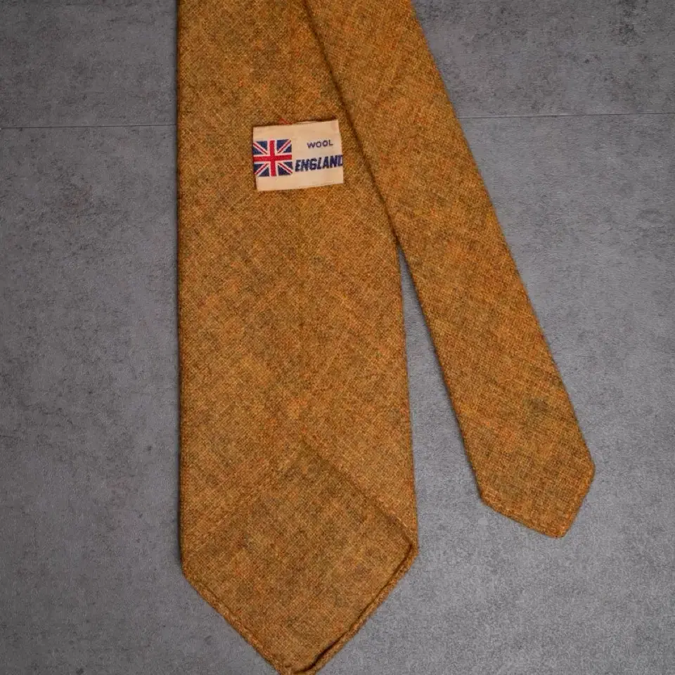 Vintage England Wool Tie (9.5)