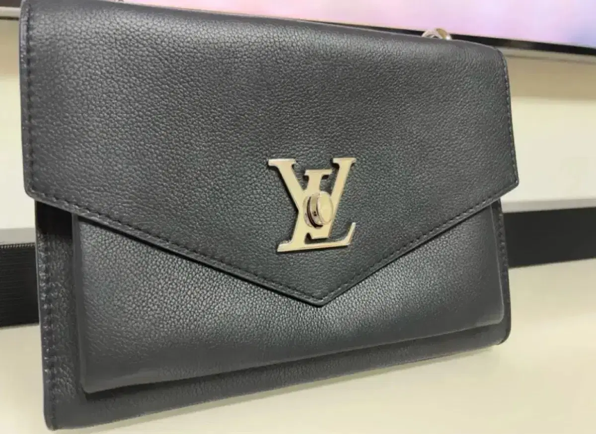 Buy Louis Vuitton Mylacmi Chain Bag Full Park Genuine Department Store