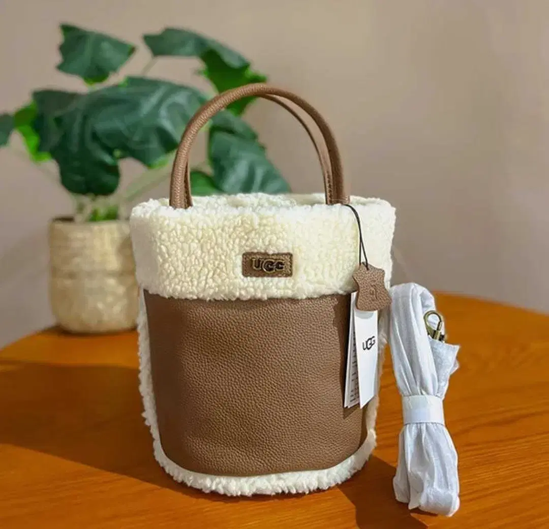 Real Cowhide Wool Mini Tote Bag Fleece Bucket Bag Brown