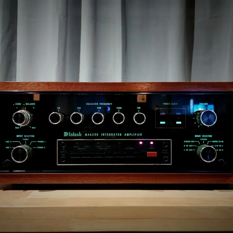 McIntosh 매킨토시 MA6200(GOLD)