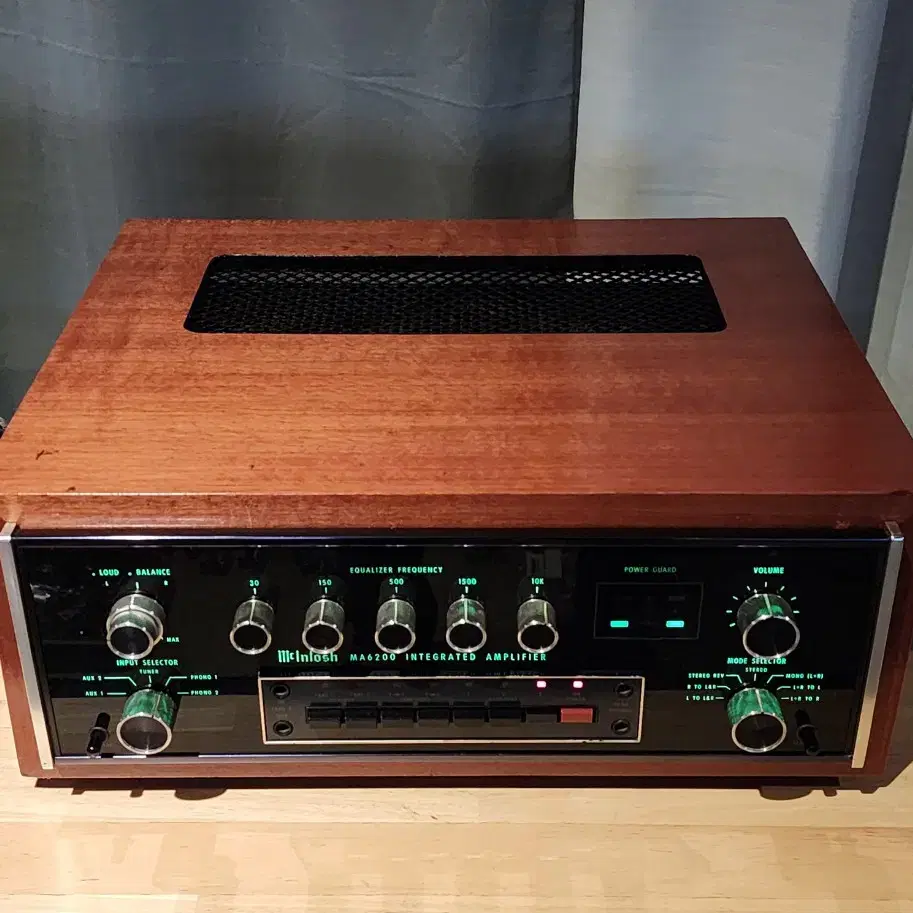 McIntosh 매킨토시 MA6200(GOLD)