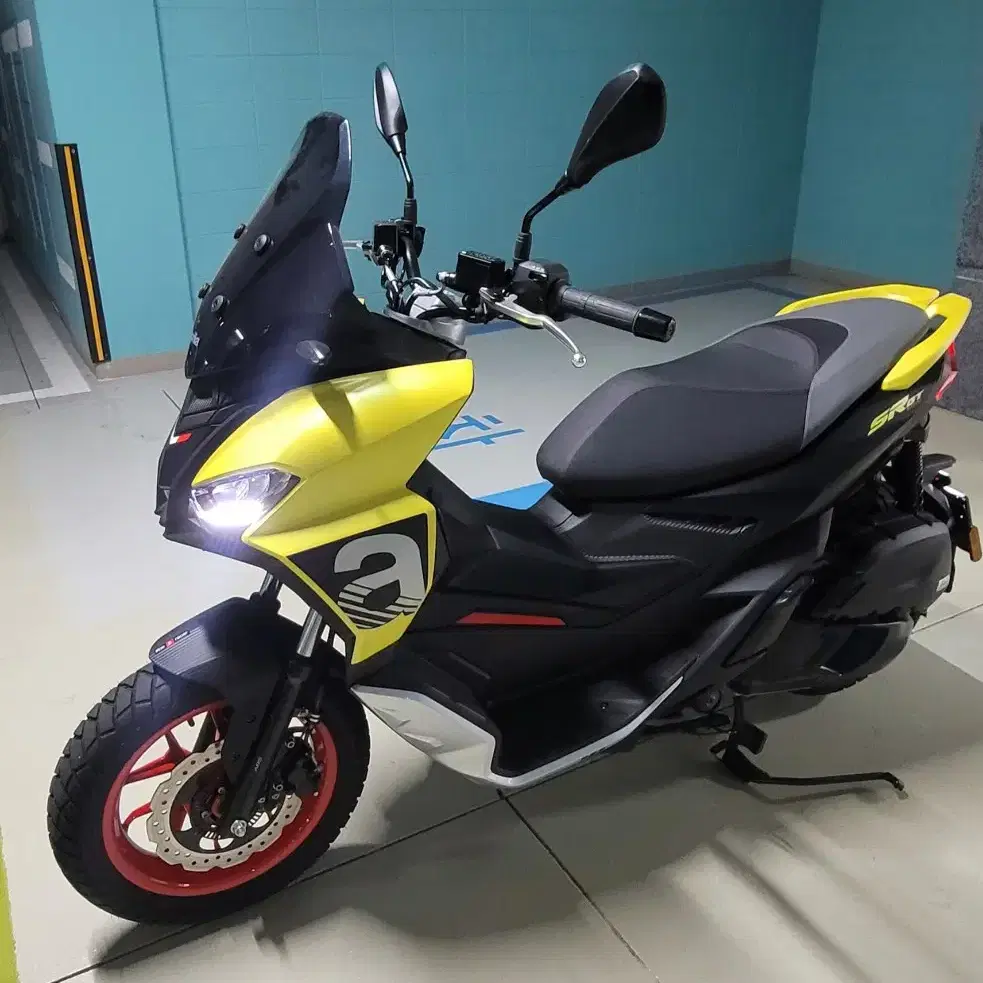 (부산) 24년식 ABS 아프릴리아 SR GT 125  srgt 스쿠터