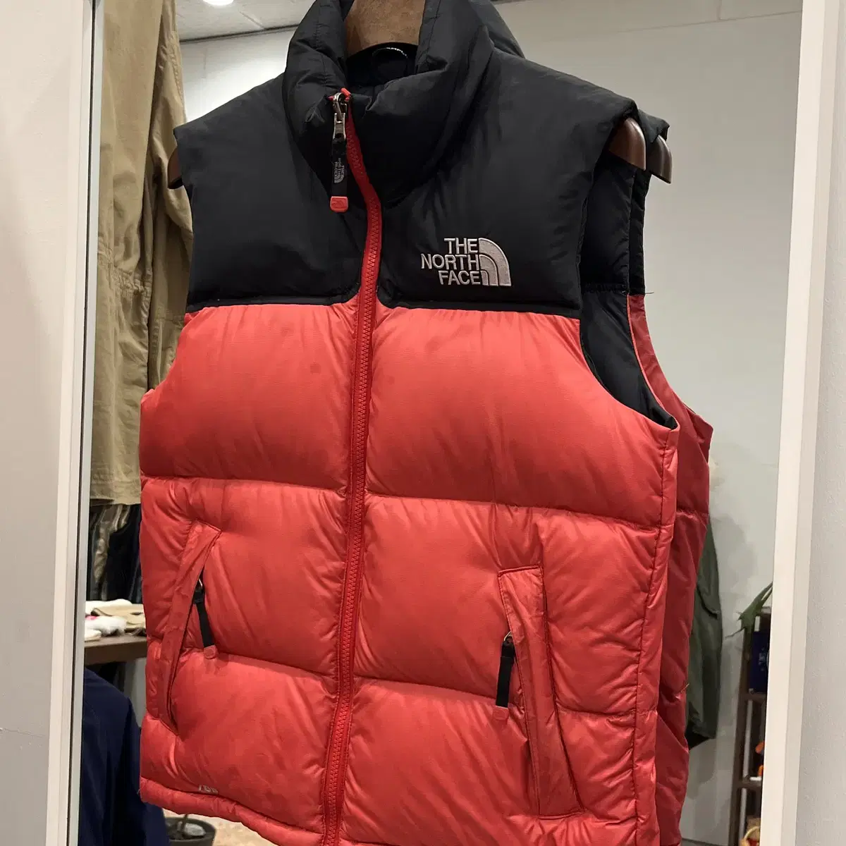 The North Face 노스페이스 눕시 700 구스다운 패딩 베스트