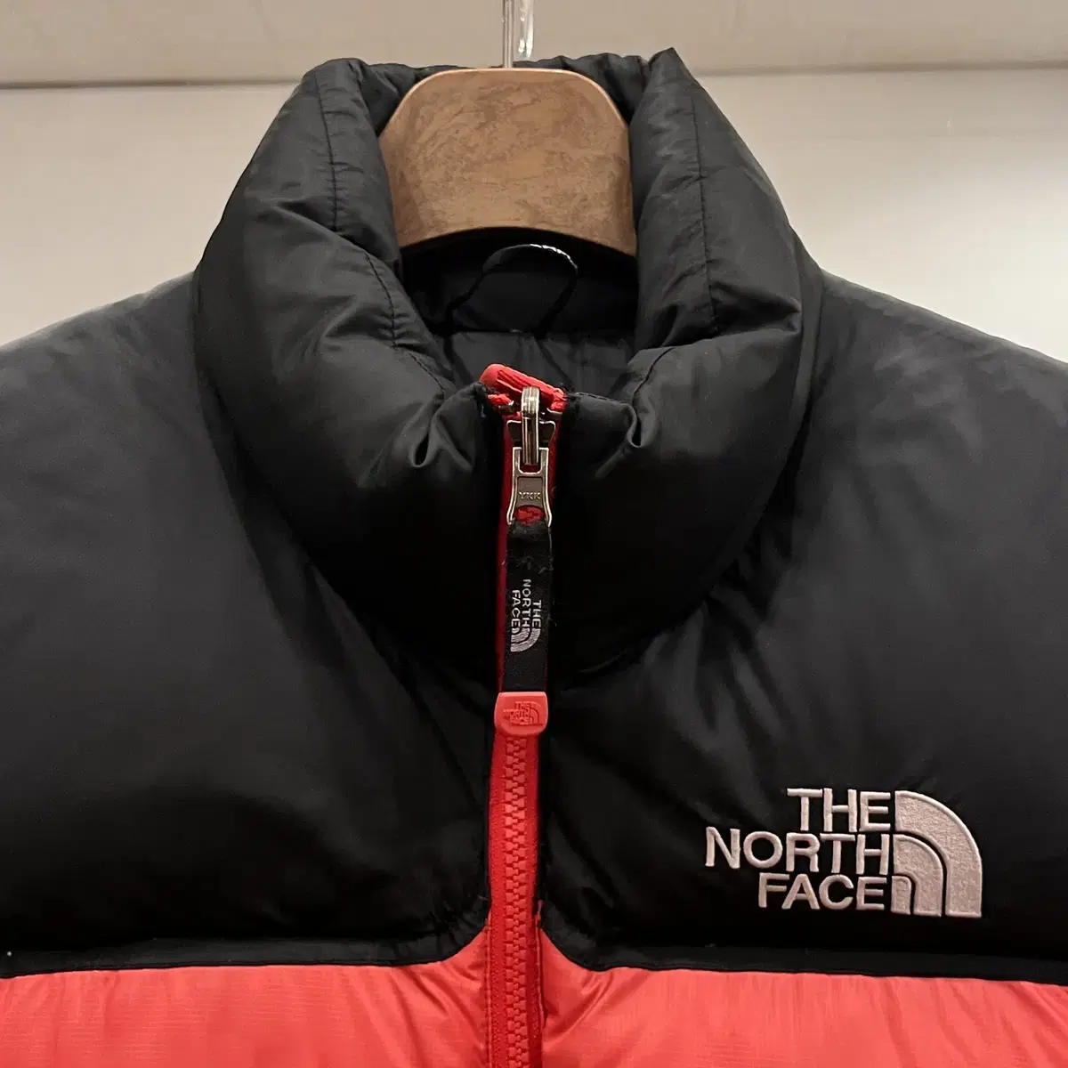 The North Face 노스페이스 눕시 700 구스다운 패딩 베스트