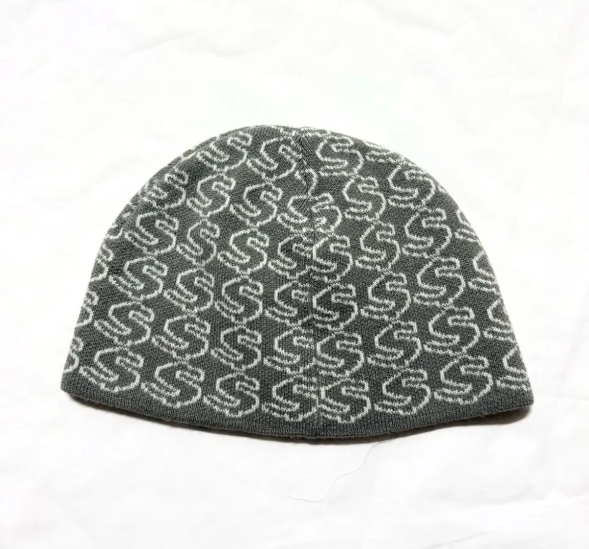 S Logo Pattern Beanie