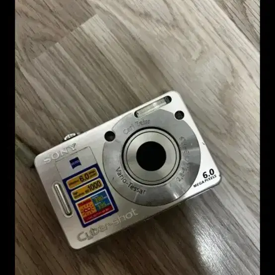 소니 사이버샷 DSC-W30 디지털카메라 6.0MP 실버 TESTED