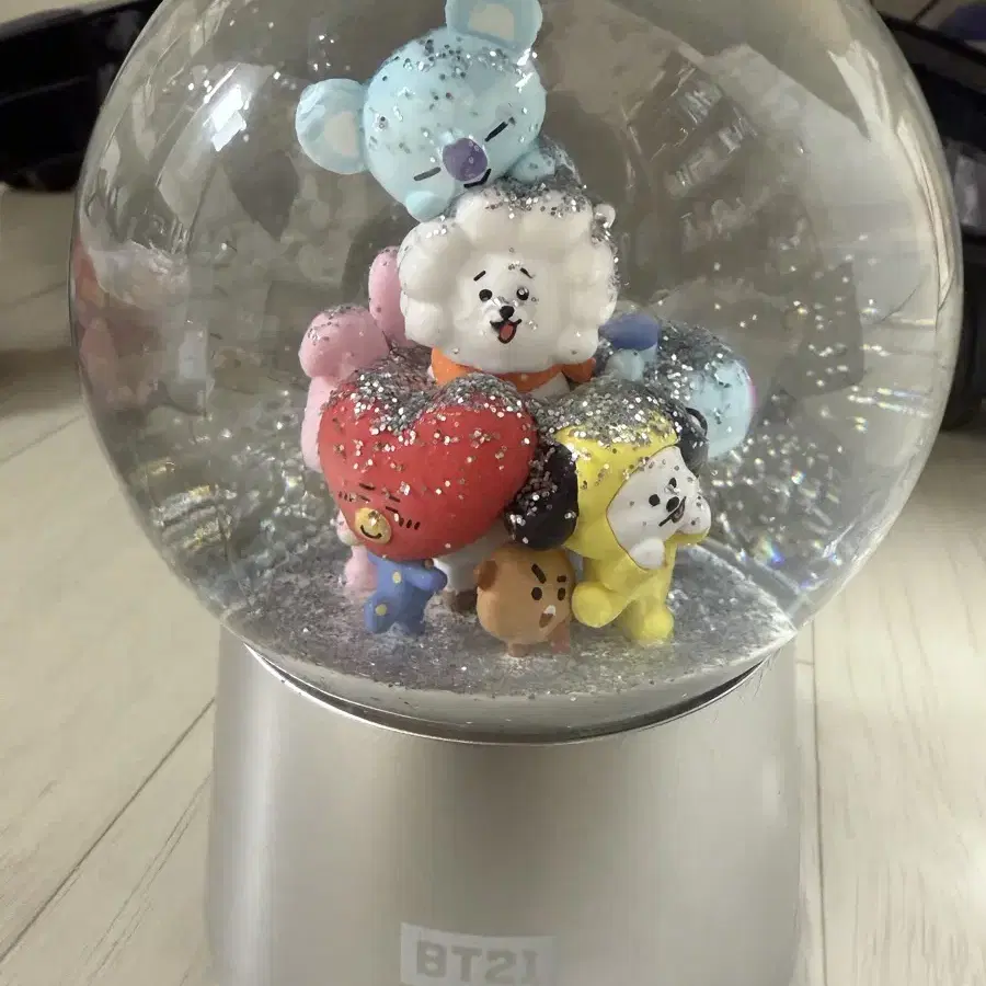 BT21스노우볼