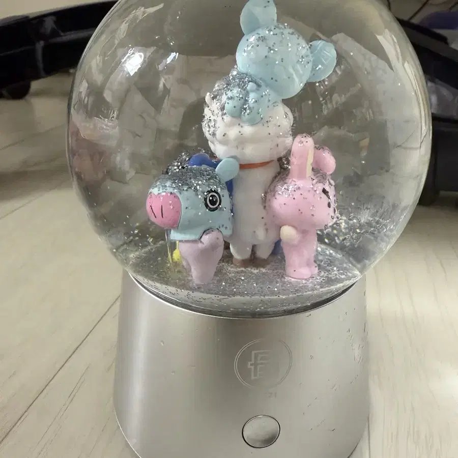 BT21스노우볼