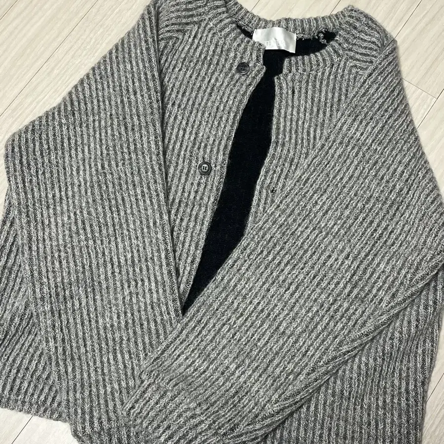 테네르 니트 가디건 새상품 tnr wool knit gray