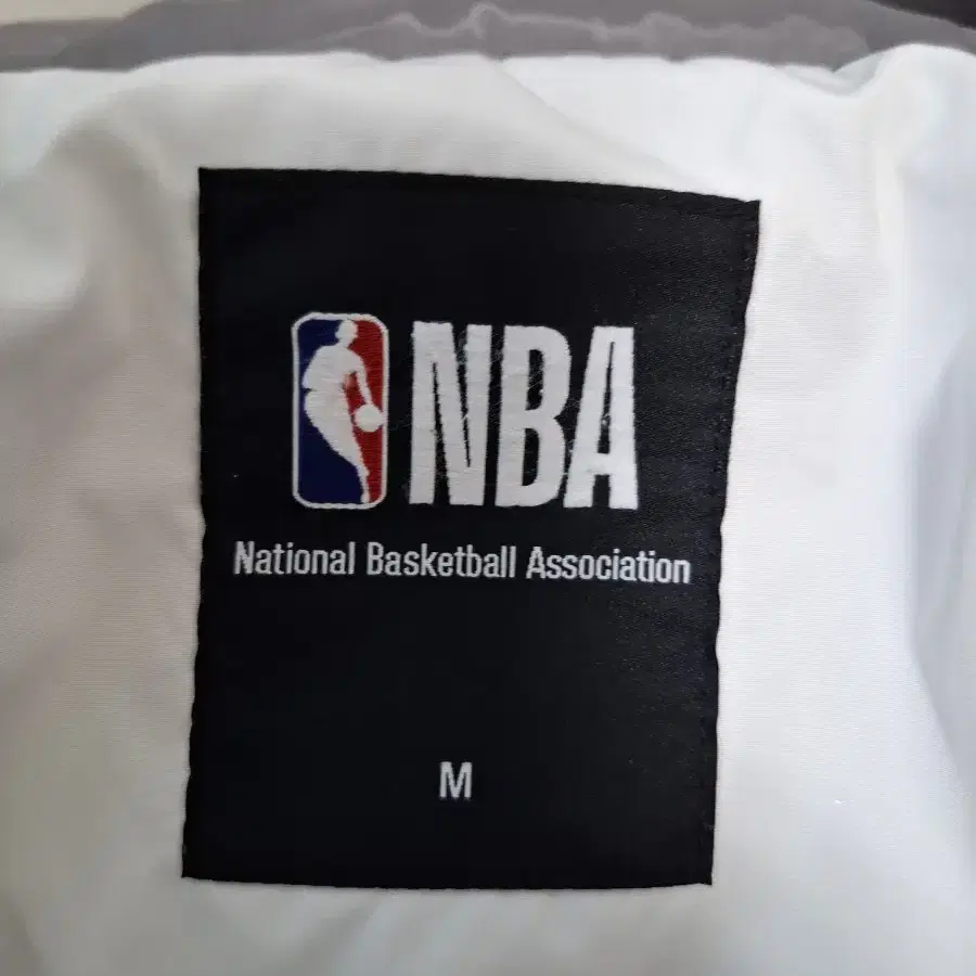 NBA 화이트롱패딩 (M)