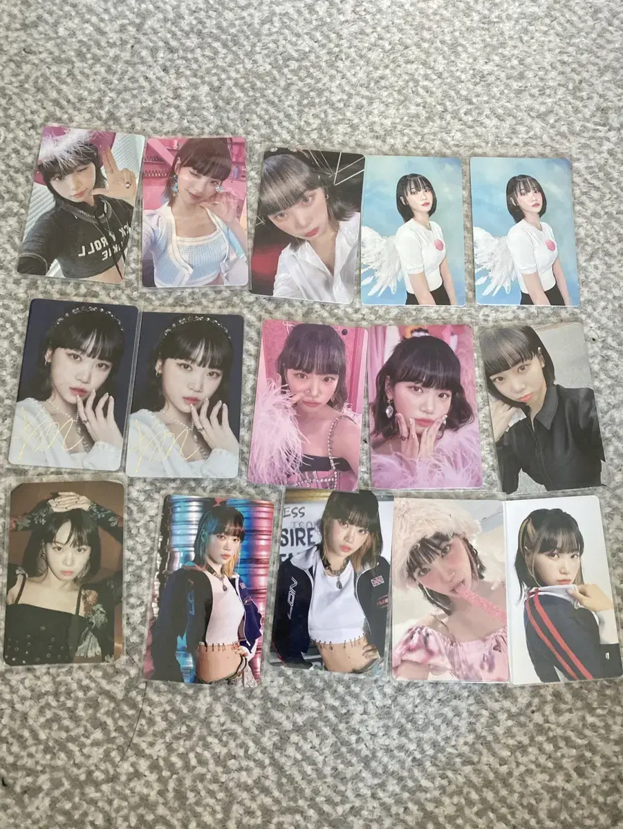 le sserafim kim chaewon photocard in bulk