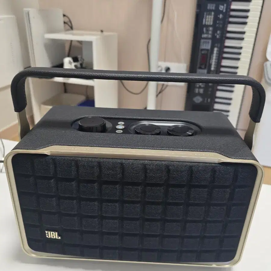 JBL Authentic 300 블루투스 스피커