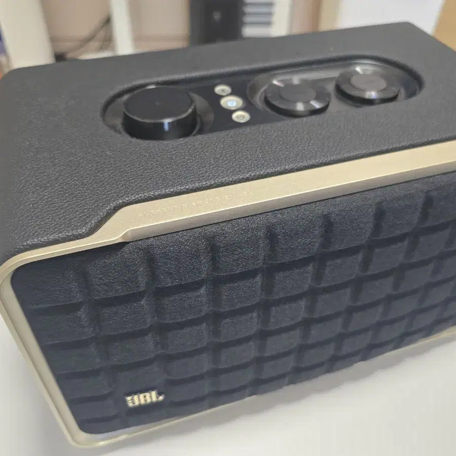 JBL Authentic 300 블루투스 스피커