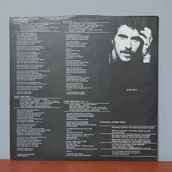 Johnny Rivers "Swayin' To The Music"