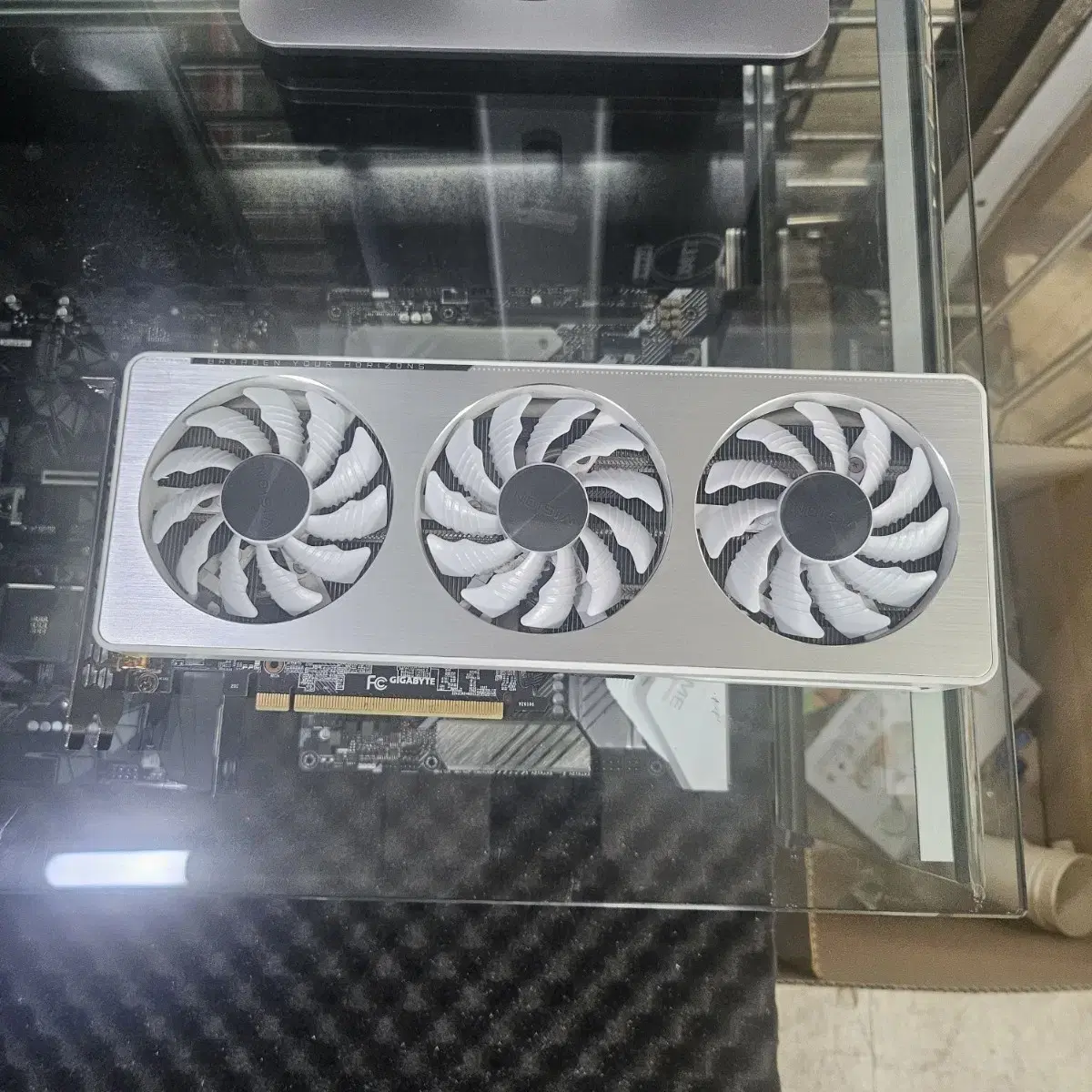 기가바이트 RTX 3060 12G 2장