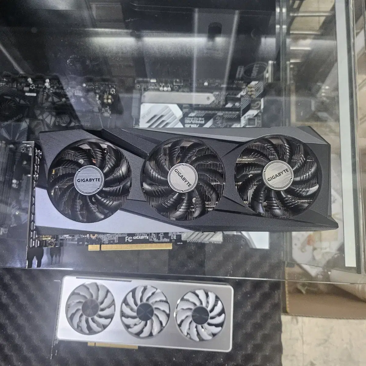 기가바이트 RTX 3060 12G 2장