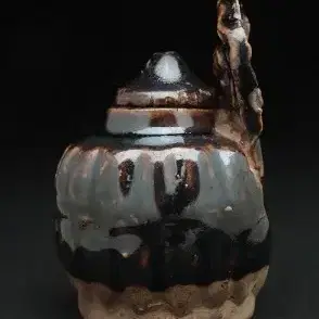 벽걸이 석간주 호롱외경 6.5cm  높이 9.5cm